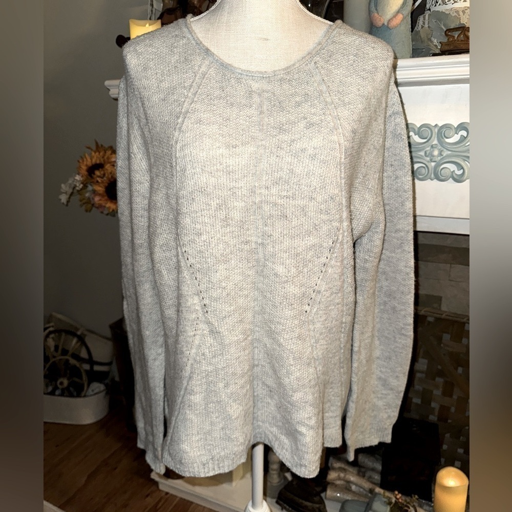 Coin 1804 Gray Split Back Leaf Print Shirttail Hem Sweater Size XL GUC